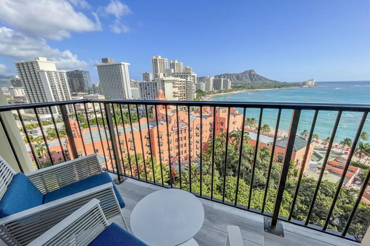 「シェラトン ワイキキ」客室ラナイからの眺望