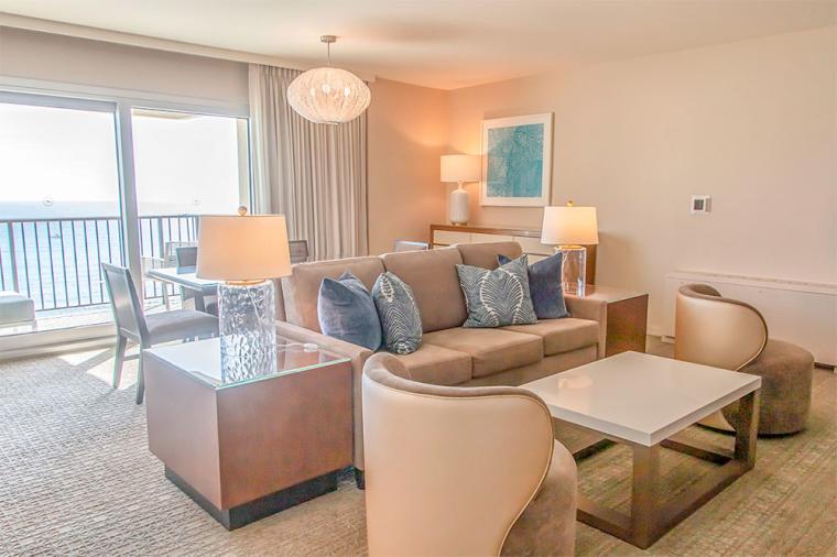 「シェラトン ワイキキ」スイート客室