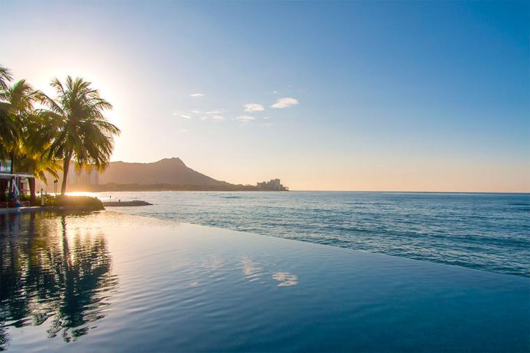 「シェラトン ワイキキ」インフィニティプール