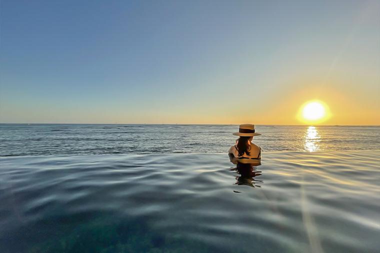 「シェラトン ワイキキ」インフィニティプール