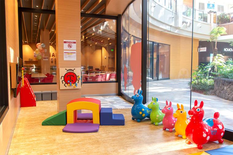 ハワイ・ワイキキ 楽天カードラウンジ  キッズスペース