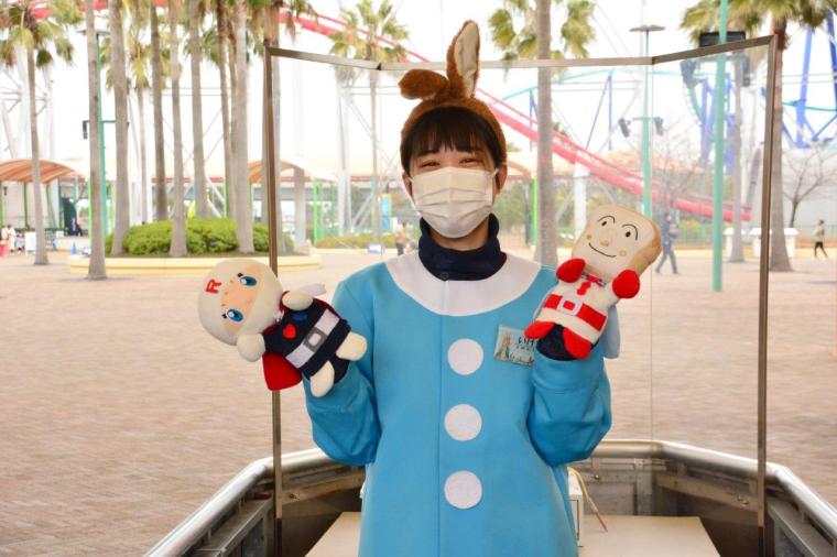 最新グッズからスイーツまで揃う「メインゲートショップ」でお土産探し