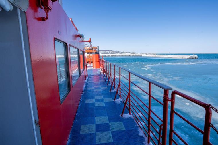 ガリンコ号とオホーツクタワー