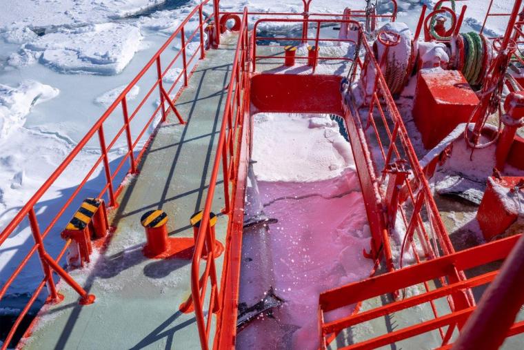 ガリンコ号とオホーツクタワー