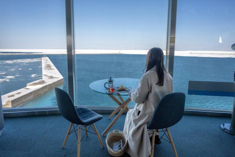 ガリンコ号とオホーツクタワー