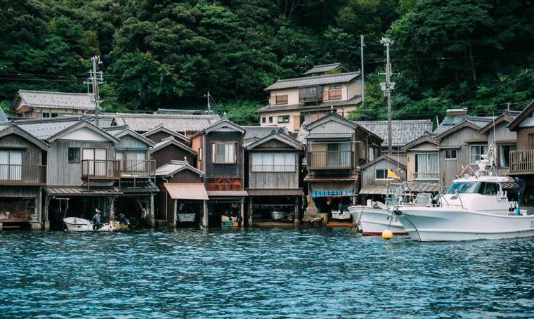 海上から眺めるフォトジェニックな風景