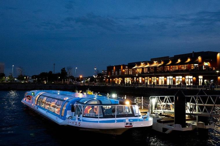 水上バス「SEA BASS」ハンマーヘッドのりば「新港ふ頭さん橋」