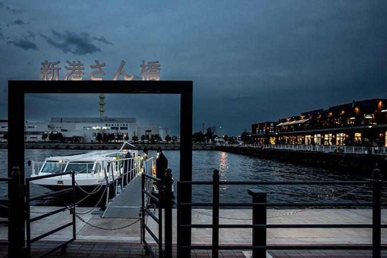 水上バス「SEA BASS」ハンマーヘッドのりば「新港ふ頭さん橋」