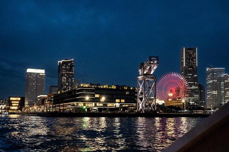 水上バス「SEA BASS」ハンマーヘッドのりば「新港ふ頭さん橋」