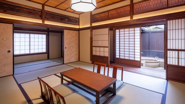 離れ北側の客室「桐の間」