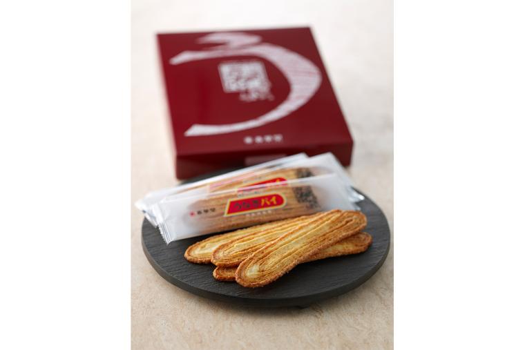 「うなぎパイ」（春華堂）