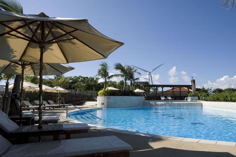 ザ・ビーチタワー沖縄（共立リゾート）