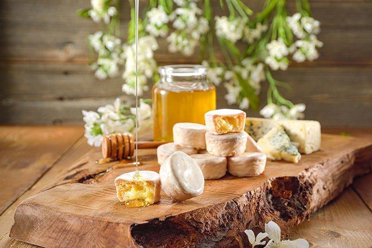 「大阪はちみつクアトロフォルマッジ」（寿香寿庵）