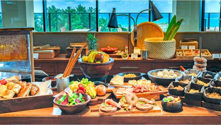 朝食ビュッフェの一例。ホテルではフードロス削減にも取り組む