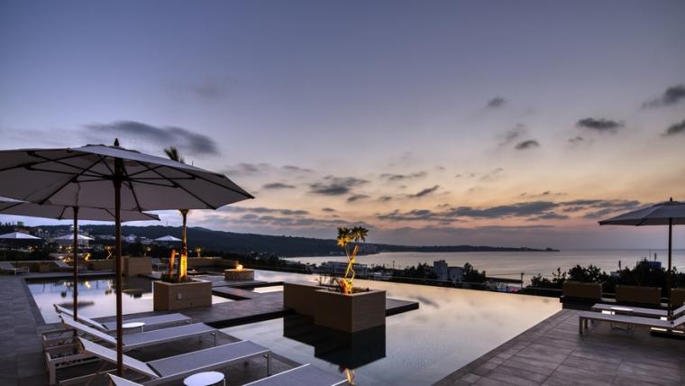 オーシャンテラスプールのテラスから眺める景色