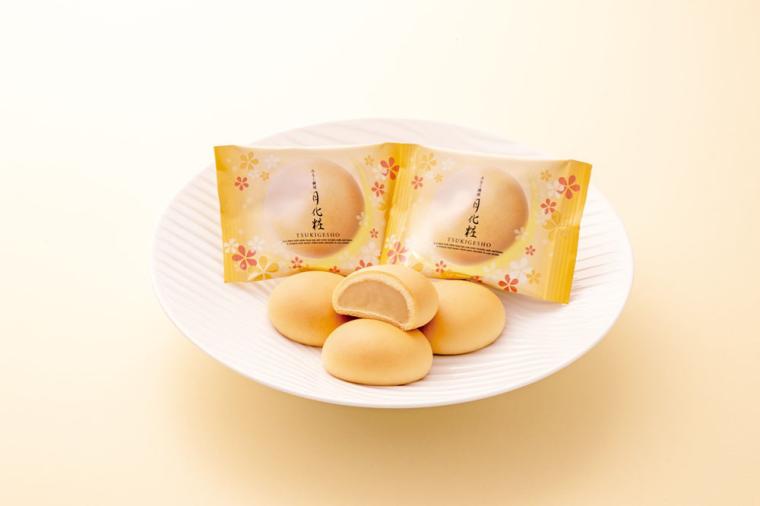 みるく饅頭 月化粧