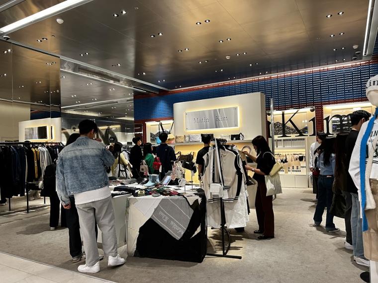 【2023年・韓国最新レポート】汝矣島の「ザ・現代ソウル」と弘大の人気カフェへ(2日目)