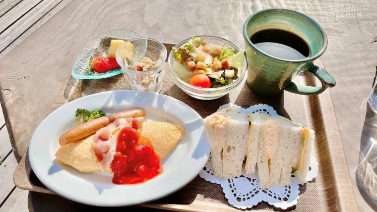 宍道湖沿いレイクビューの絶景カフェでいただく贅沢モーニング！｜松江市