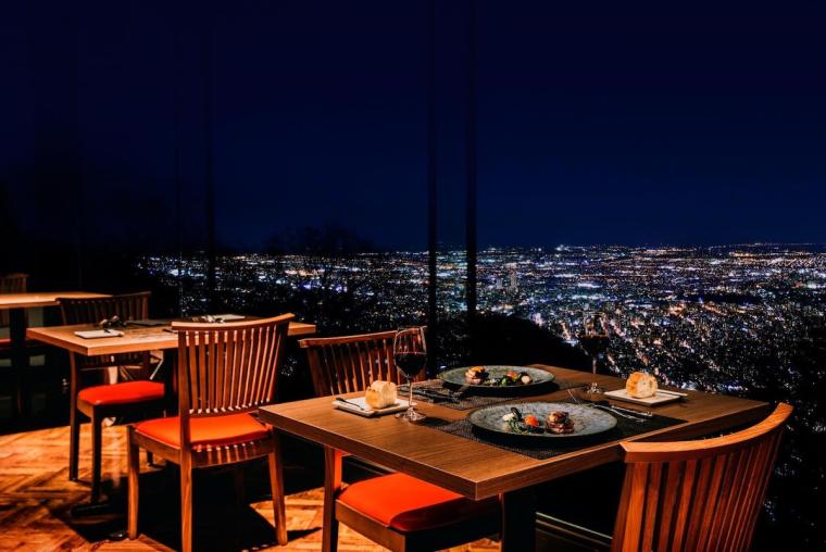 もいわ山山頂　レストラン　ザ ジュエルズ