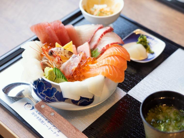 どんぶり亭　天のや　海鮮丼