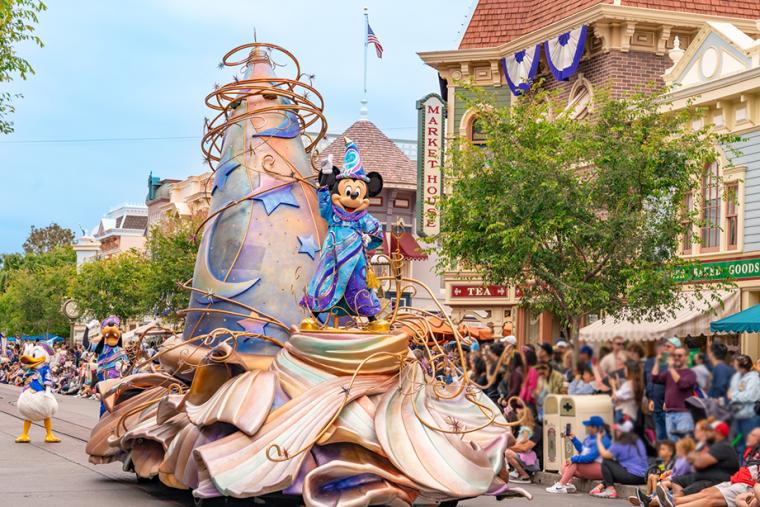 ディズニー100周年