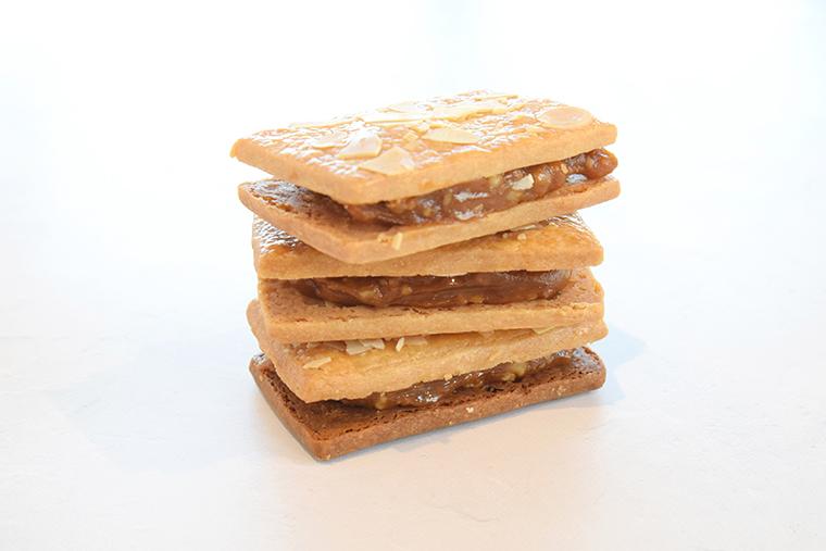 ブランジェ浅野屋「くるみのビターキャラメルサンド」