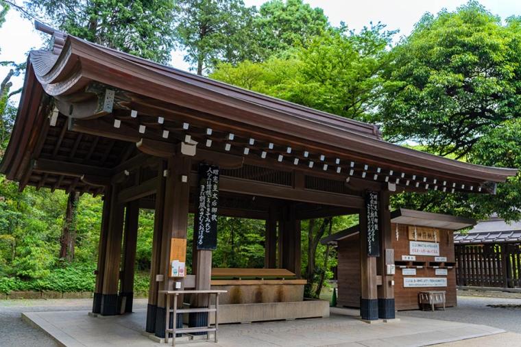 手水舎（てみずや）