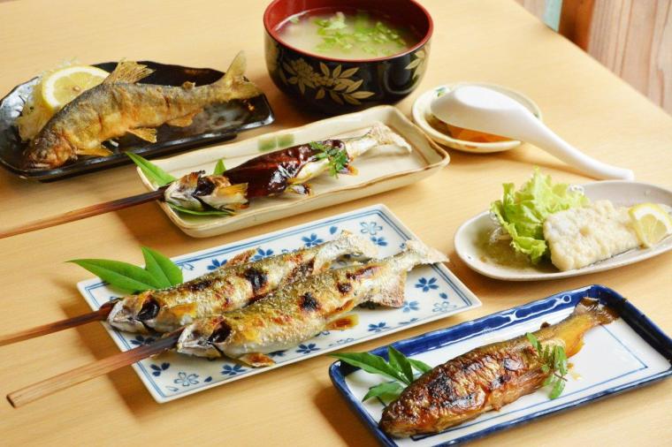 鮎料理専門店 鮎や