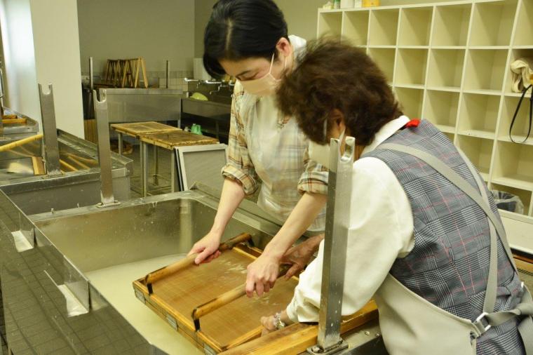 美濃和紙の里会館