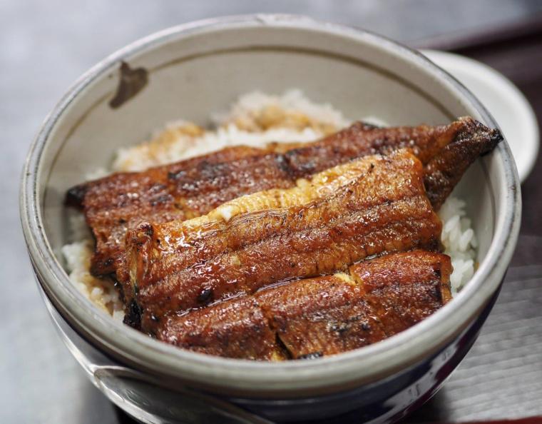 うなぎ しげ𠮷