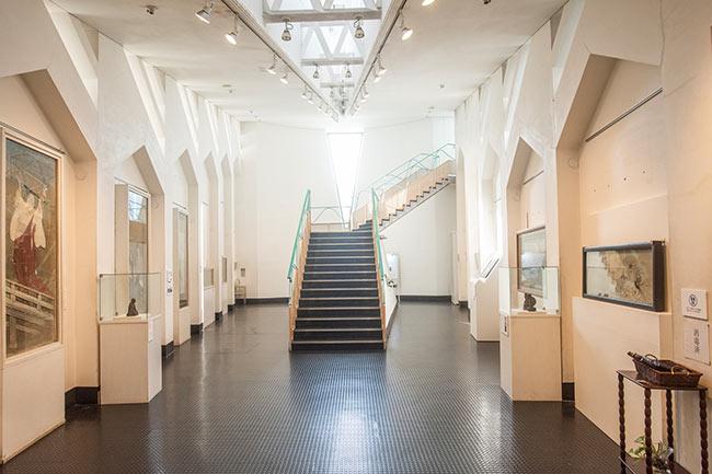 精巧な左官技術を駆使した、鏝（こて）絵「伊豆の長八美術館」