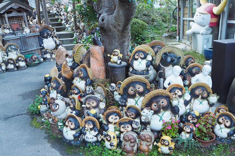 信楽陶苑たぬき村