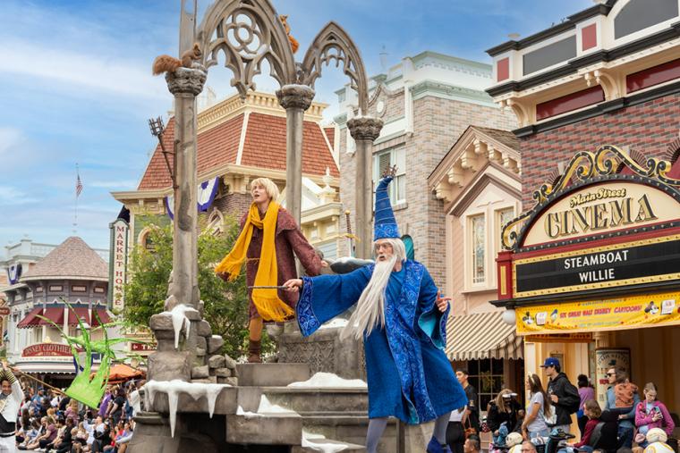 「マジック・ハプンズ」パレード