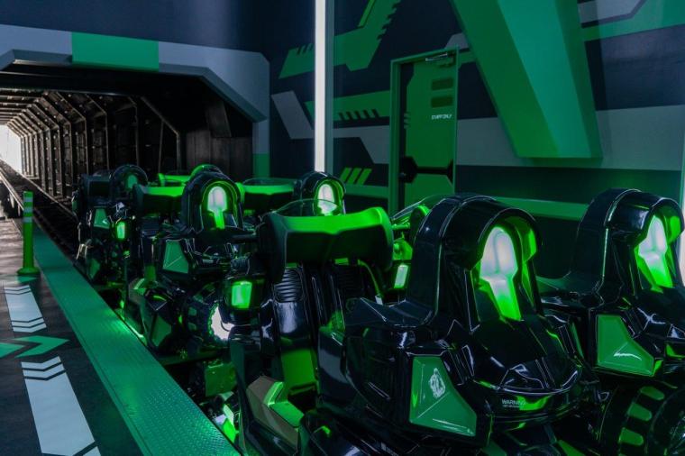 富士急ハイランドZOKKONライド背面