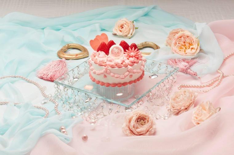 ハローキティのプリンセスケーキ