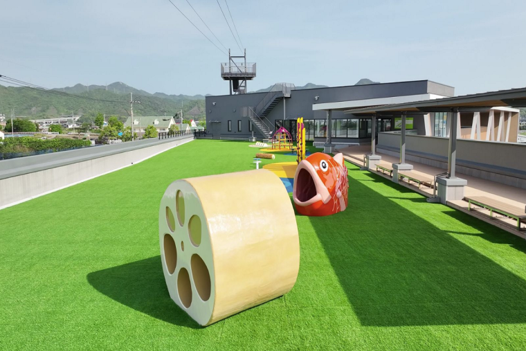 くるくるなると屋上広場