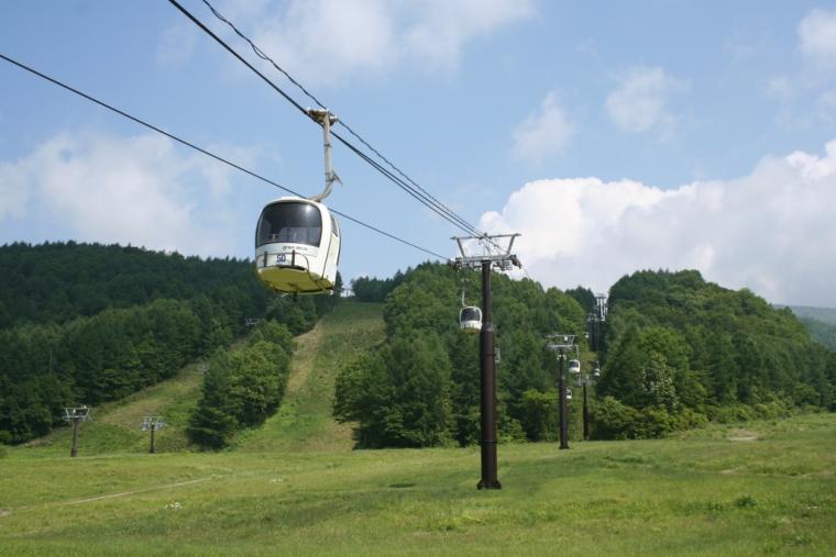 約15分の空中散歩が楽しめる「グランデコ裏磐梯ロープウェイ