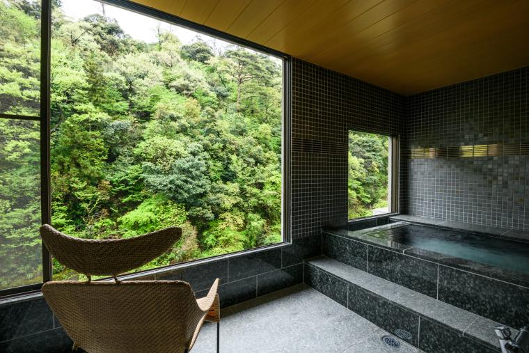 「【渓流眺望】源泉露天風呂付特別洋室」の部屋付き風呂