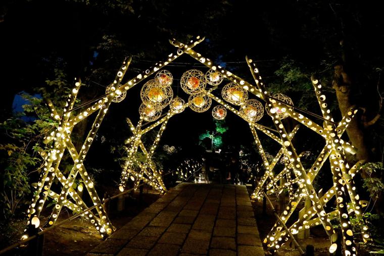 和のイルミネーション「HANAあかり」