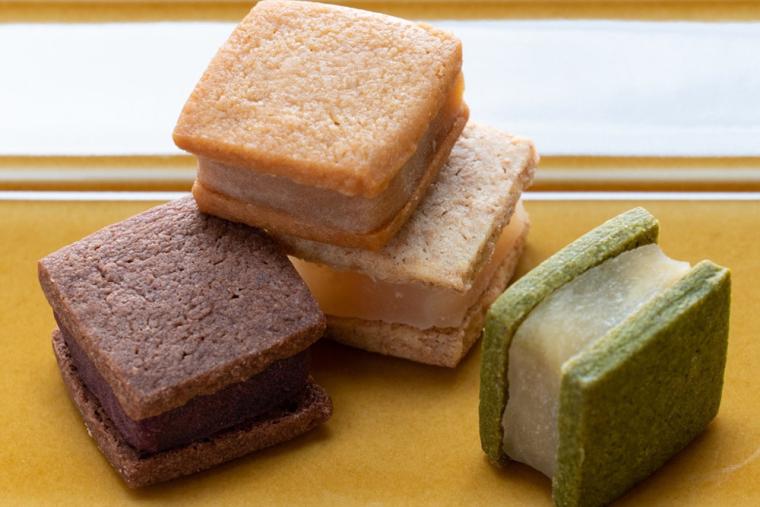 京都駅で買えるお土産（梅園「あんがさね」）