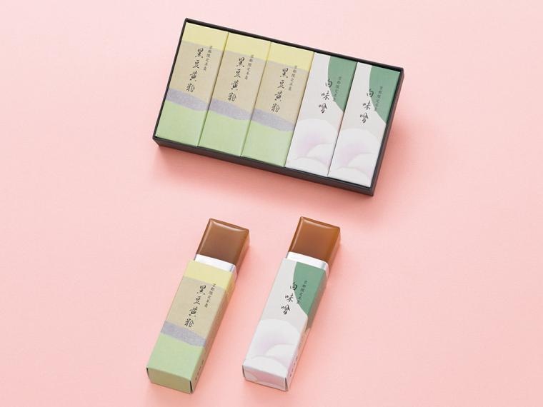 京都駅で買えるお土産（とらや・羊羹）