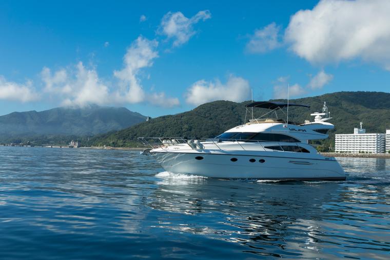 1艇目のクルーザーとして運行している「VAJRA」