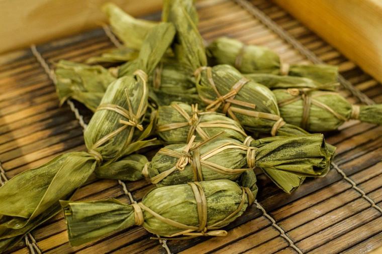 駅ナカの市場で湯沢の名産品を購入