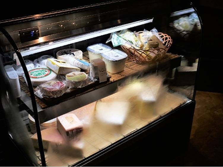 チーズとコの字 チカセル