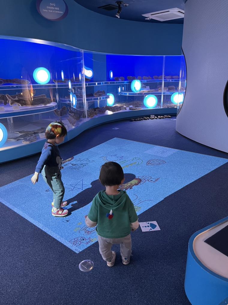 島根県奥出雲町にある「泊まれる博物館」！ドキドキナイトミュージアムや恐竜ルームに大興奮！