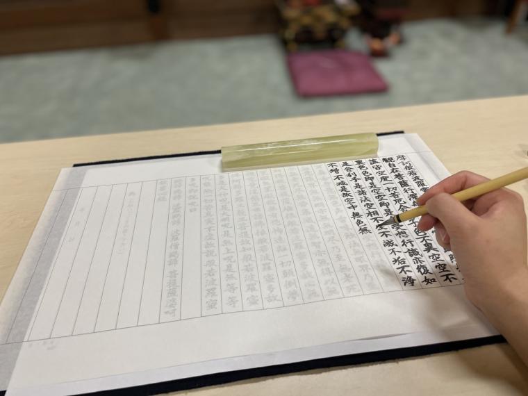 世界でココだけ?!お寺の本堂で深夜BARが開かれる！面白過ぎる宿坊体験