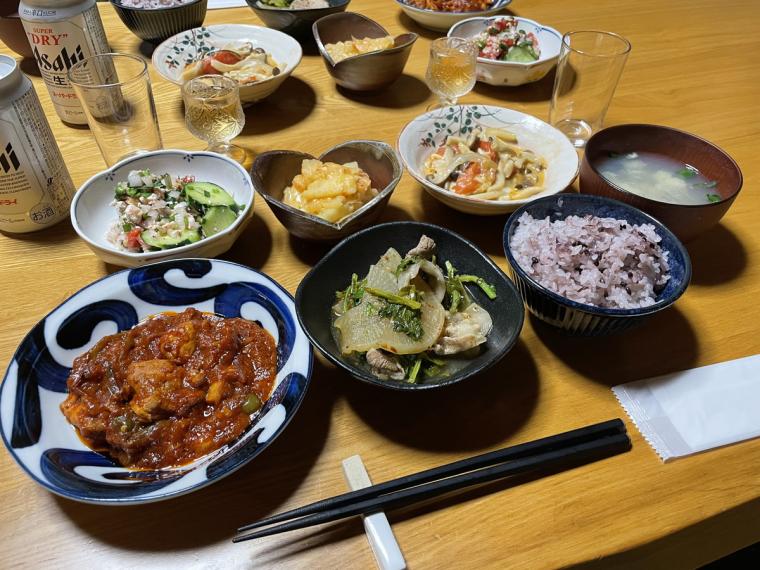 世界でココだけ?!お寺の本堂で深夜BARが開かれる！面白過ぎる宿坊体験