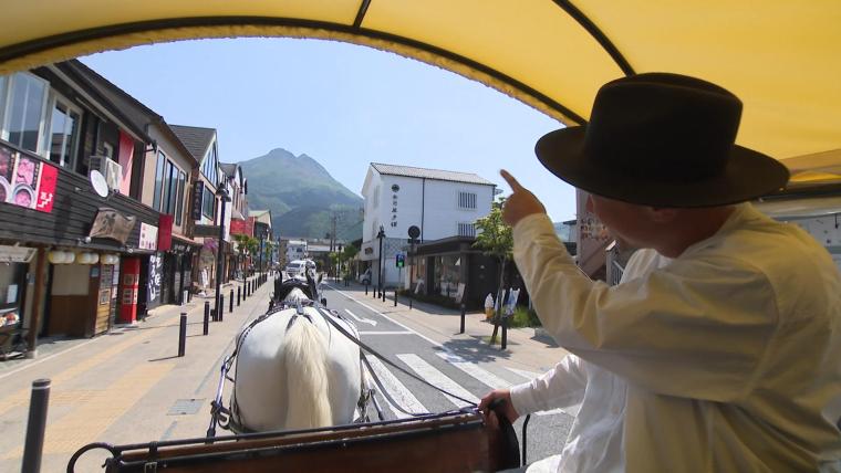 半世紀前の地震で誕生した町の風物詩由布院の辻馬車