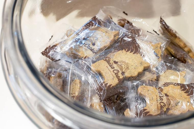 沖縄土産にぴったり！バター香るサクサク「シーサークッキー（Shisa Cookie）」（那覇 市）