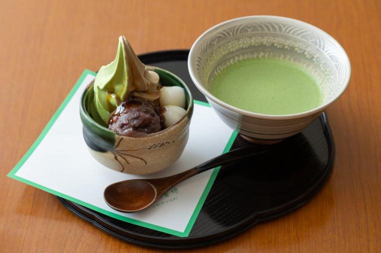岩渕茶舗の抹茶＆クリームあんみつ